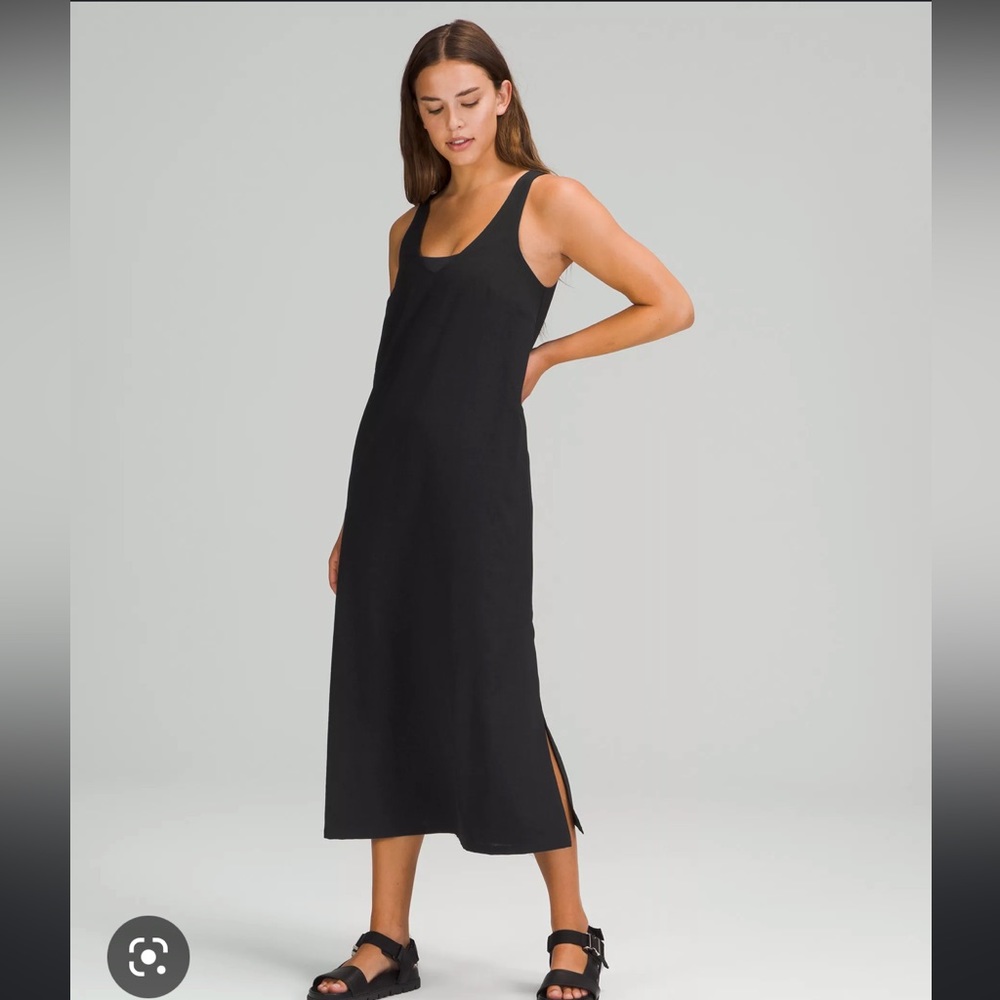 Lululemon midi v neck dress size 8 black